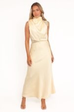 Anabelle Halter Neck Lace Maxi Dress - Butter Yellow - Image 2