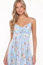 Naira Pleated Maxi Dress - Cornflower Blue Floral - Image 3