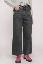 Petite Louise Frayed Hem Denim Jeans Version 2 - Image 4